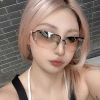New luxurious diamond-encrusted sunglasses for women in a sweet and cool Instagram style, y2k rectangular sunglasses for hot girls, cycling and street photography glasses details Picture
